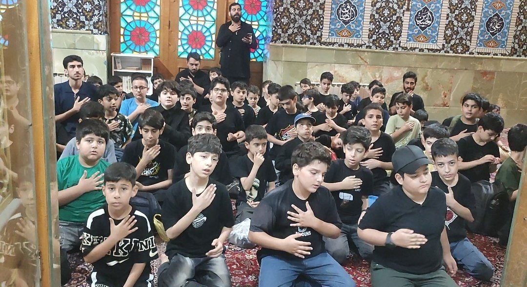 حضور ۷۲ نونهال رضوی در حرم مطهر حضرت سید جلال‌الدین اشرف (ع)