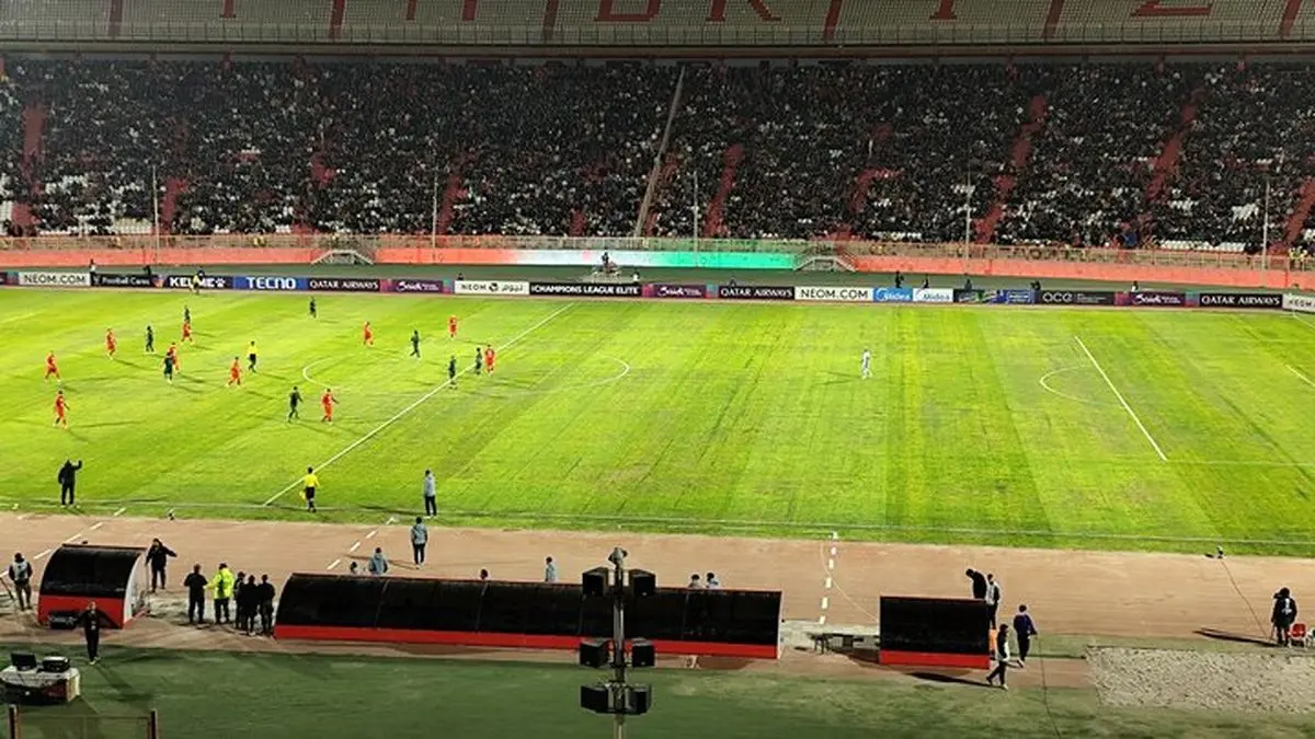 بازی پرسپولیس و چادرملو با تاخیر برگزار می‌شود